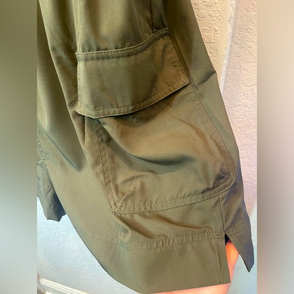 Old Navy Sleeveless Olive Green Romper Preloved Size: XL Petite - Picture 12 of 16